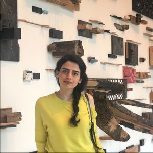 Meet your Posher, Yalda